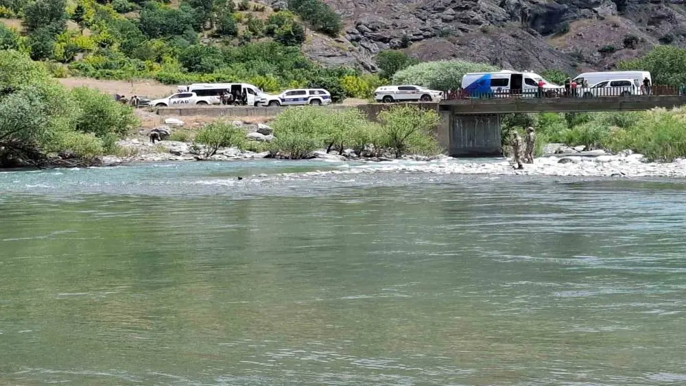 Akıntıya kapılan şahıs için arama çalışmaları sürüyor