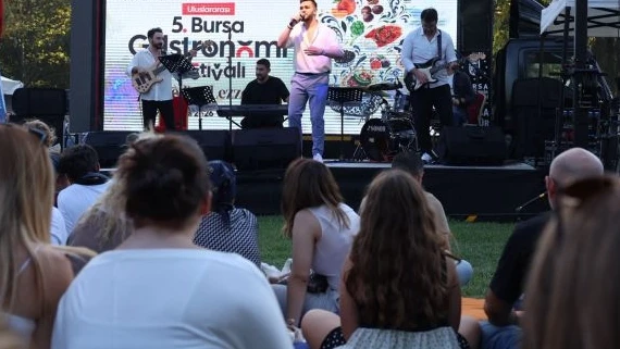 Bursa Gastronomi Festivali’nde müzik ziyafeti