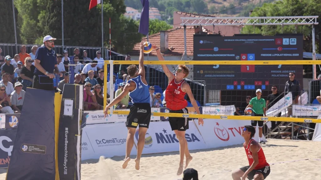 İzmir Foça'da yarı finalistler belli oldu