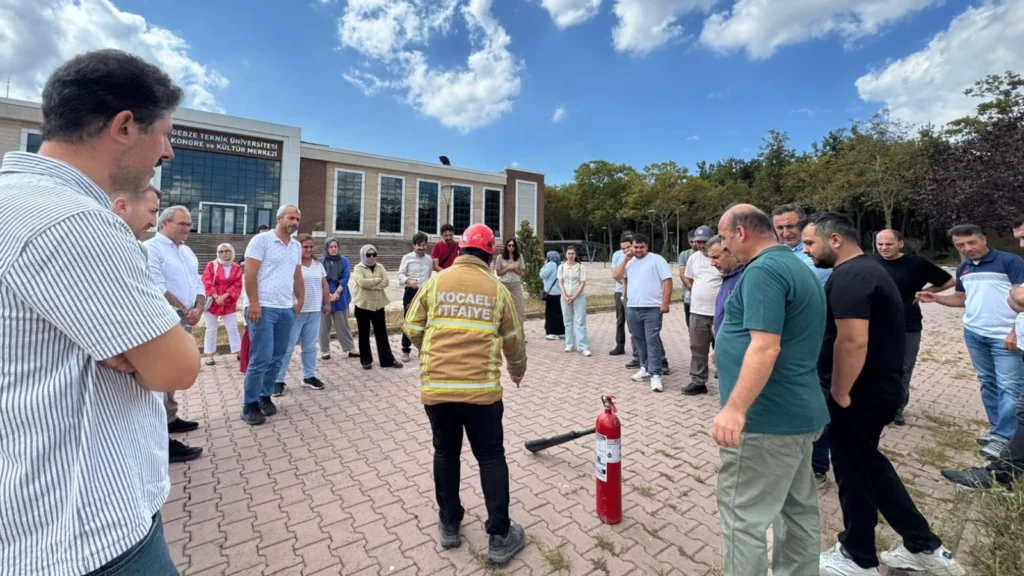 Kocaeli Büyükşehir’den eğitim ve tahliye tatbikatı