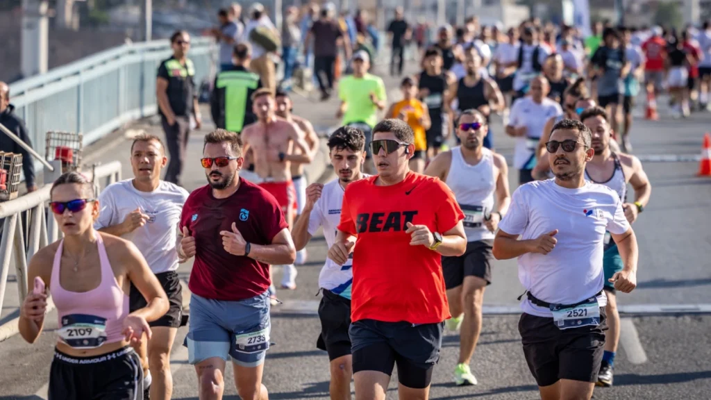 Anadolu Sigorta Bir Adım Daha Koşusu Haliç’te Sporseverleri Buluşturdu