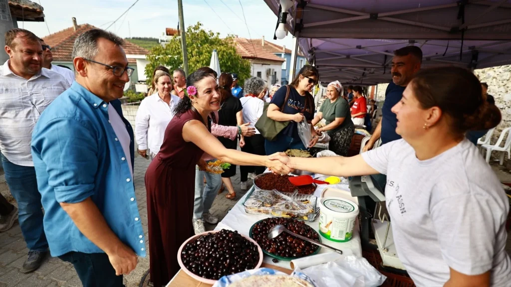 İzmir Efes Selçuk’ta Osmancık Üzüm Şenliği coşkuyla kutlandı