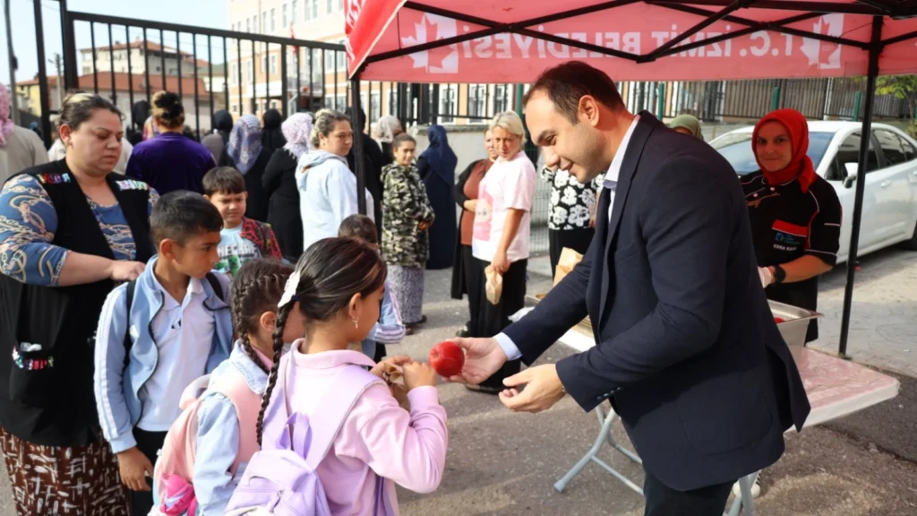 İzmit'te Beslenme Saati Projesi mutlu ediyor