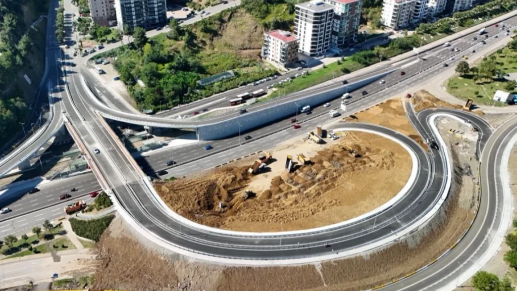 Samsun'da Kenan Şara Kavşağı düzenlemesi trafiği rahatlattı
