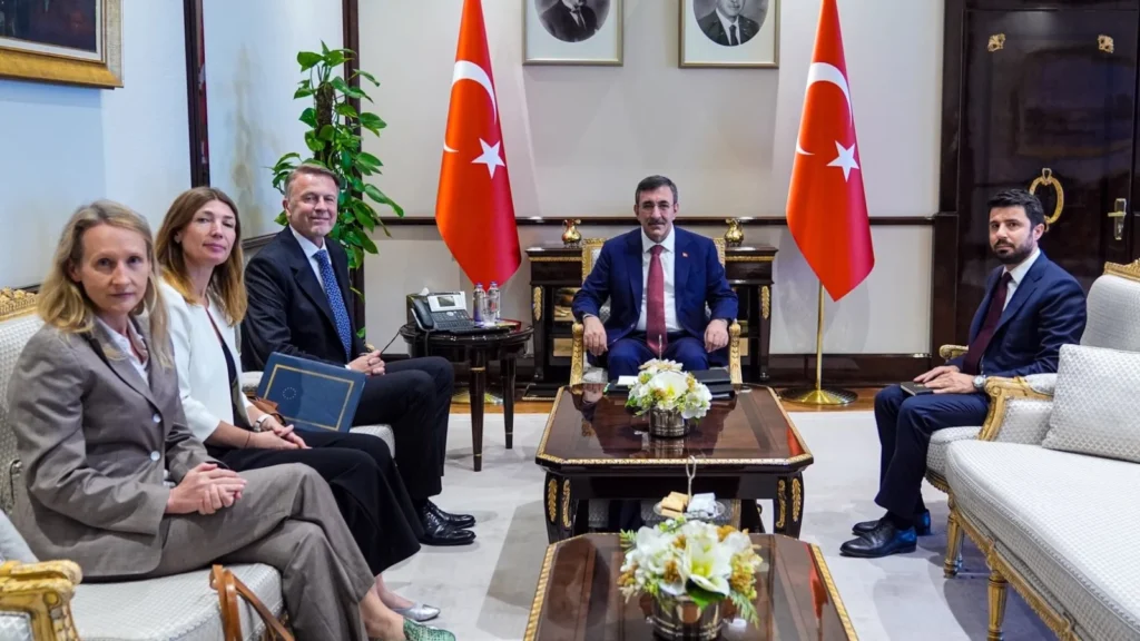 Cevdet Yılmaz, 4 ülkenin büyükelçisini ağırladı