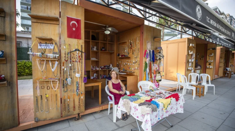 Mersin’de üretici kadın stantları dayanışmayı güçlendiriyor