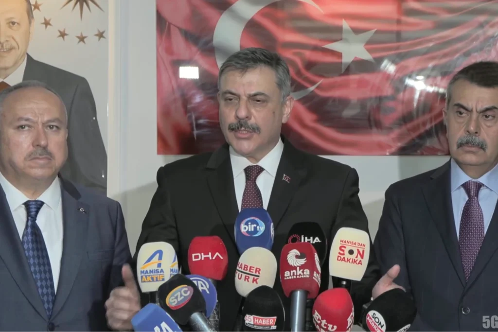 Turgutlu’da Okul Saldırısı: 3 Öğrenci Yoğun Bakımda
