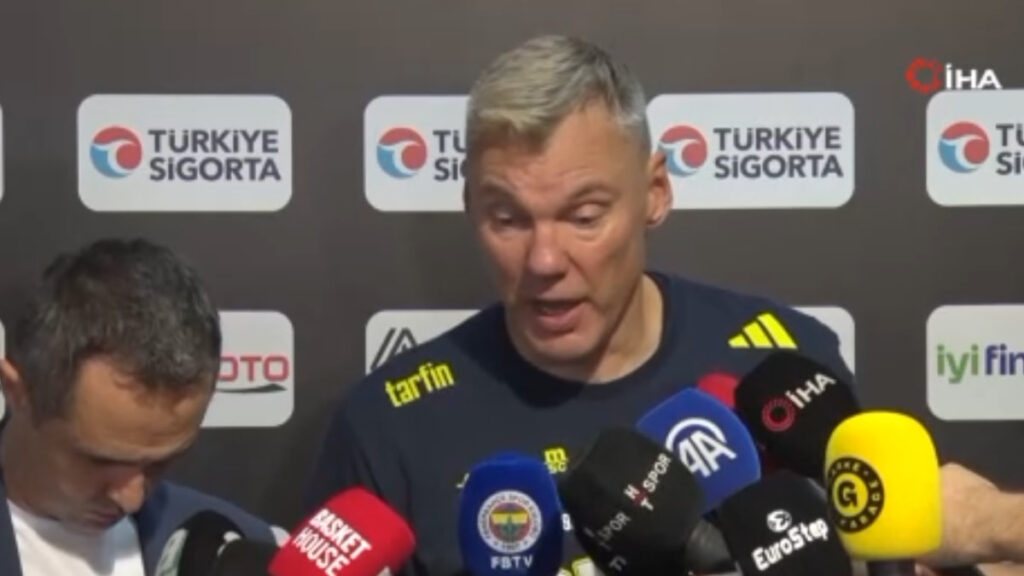 Jasikevicius: İkinci Yarıda Zorlansak da Kupayı Kazandık