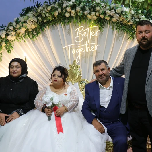 Burdur’da Down Sendromlu Elif’in Düğün Hayali Gerçek Oldu