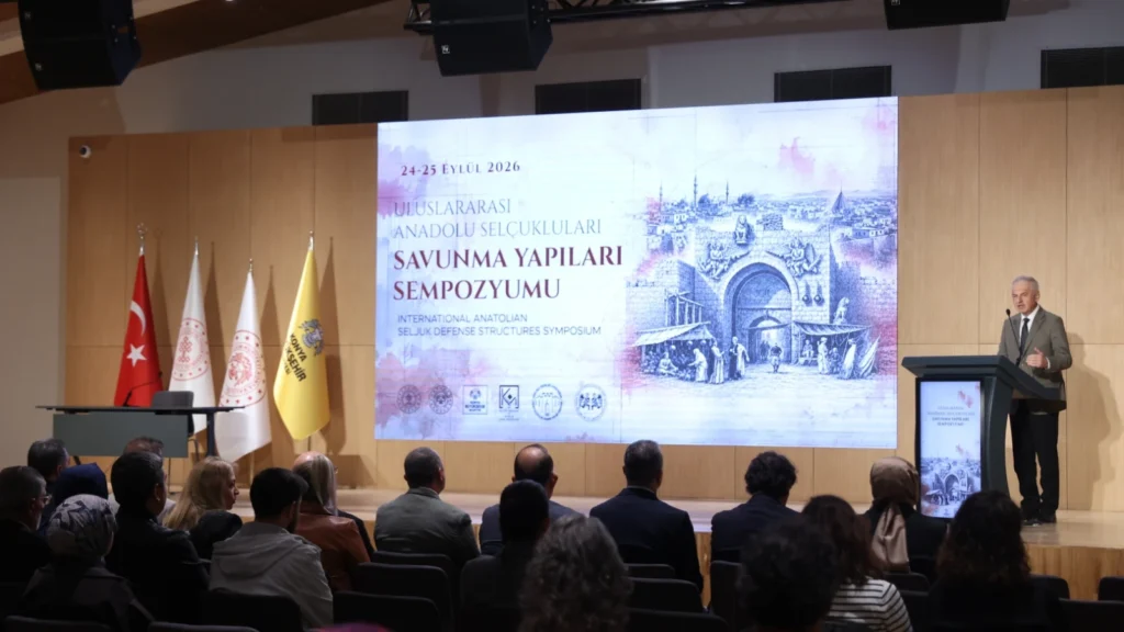 Konya'da Uluslararası Selçuklu Savunma Yapıları Sempozyumu başladı