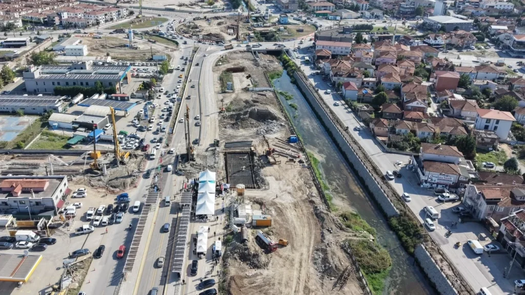 Sakarya'da Kuzey Köprüsü'nün temeli atıldı, trafik rahatlayacak