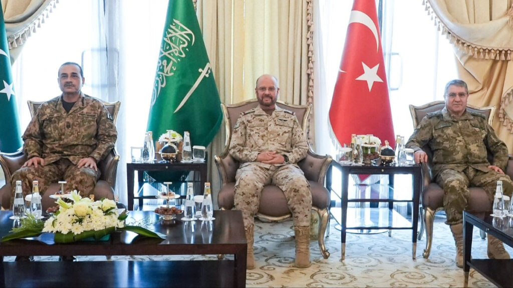 Mekke İttifakı genelkurmay başkanları Riyad'da bir araya geldi