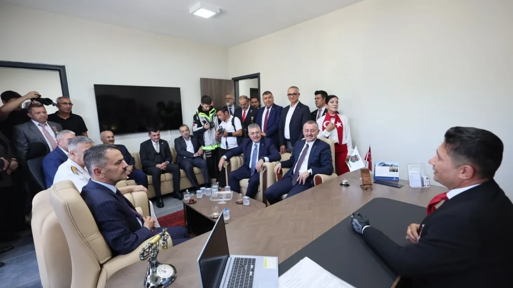 Gebze'de Şehit Yakınları ve Gazi Evi törenle açıldı