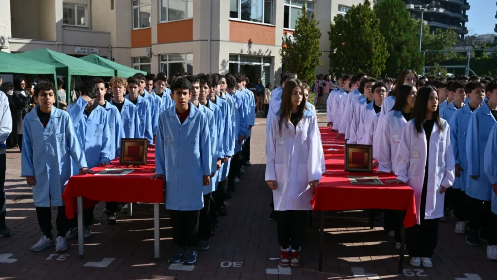 Bursa'da 303 genç ilk kez Ahilik önlüğü giydi