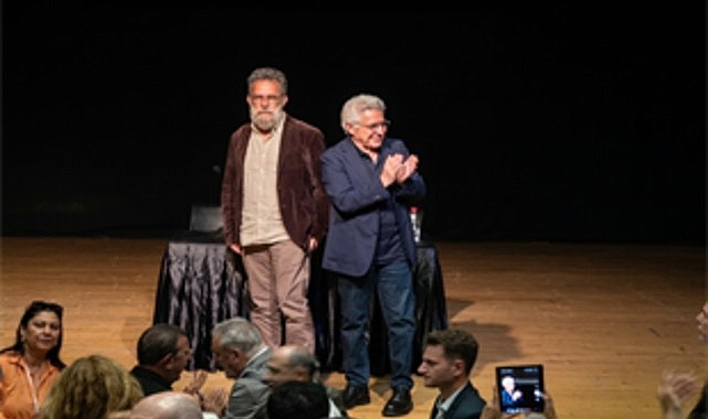 Livaneli ve Ergülen İzmir Uluslararası Edebiyat Festivali'nde söyleşti