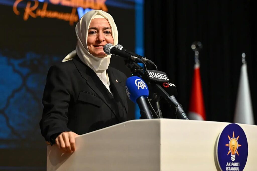 Fatma Betül Sayan Kaya hakkında gündeme getirilen borsa iddiası