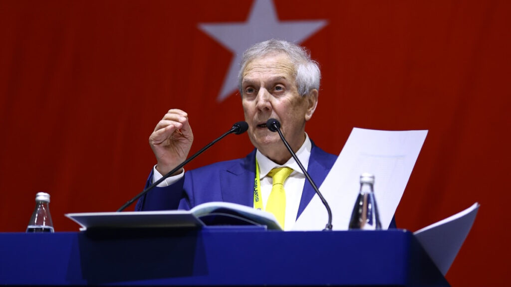 Aziz Yıldırım’dan Fenerbahçe’nin vergi ödemelerine ilişkin açıklama