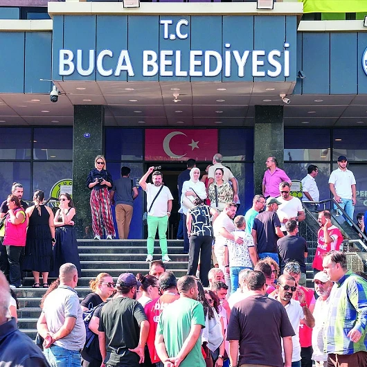 Buca Belediyesi'nde maaş ödemeleri aksadı, kriz büyüyor
