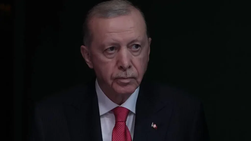Abdulkadir Selvi'den 'fon krizi' kulisi: 'Erdoğan bazı kelleleri uçurabilir'