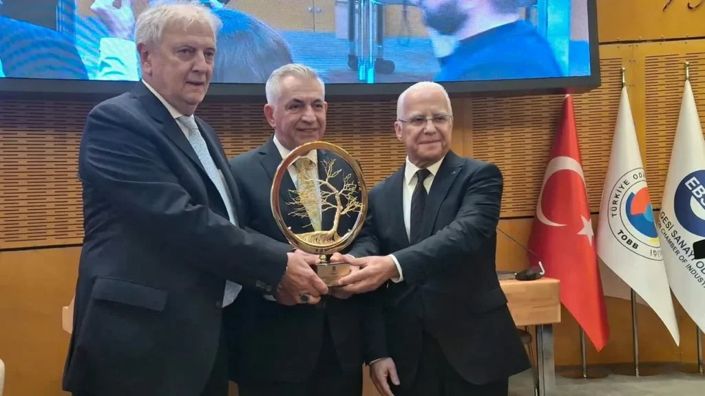 EBSO'da Mustafa Kalyoncu'ya alkışlarla veda töreni düzenlendi