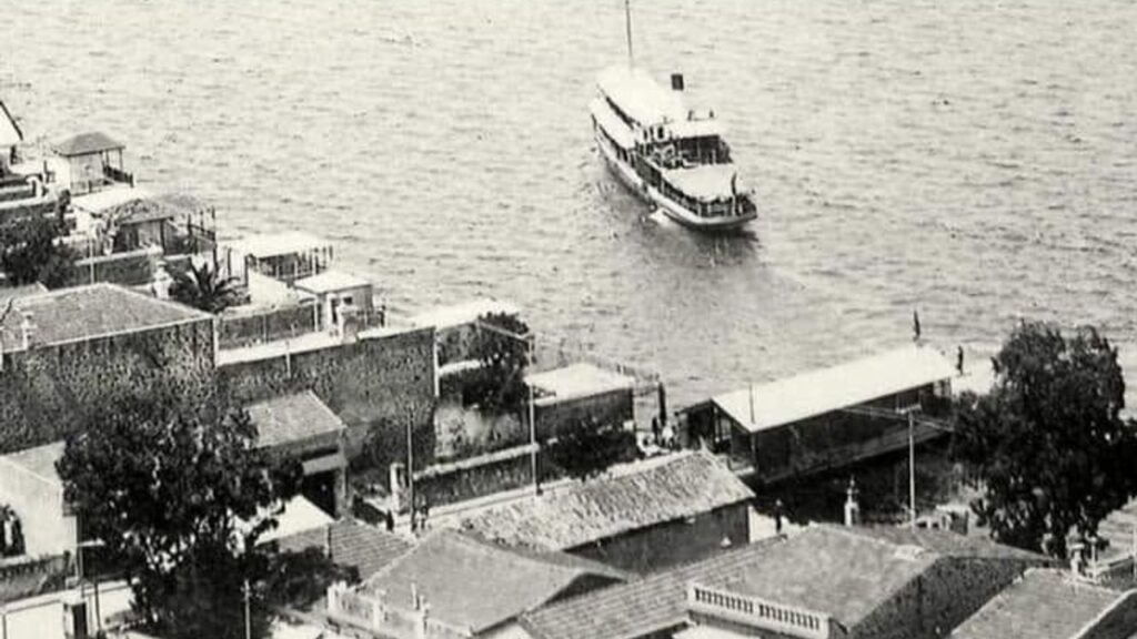 GÖZTEPE’DE ZAMANIN DENİZLE BULUŞTUĞU YILLAR: YALILARIN ÖNÜNE VAPURLAR YANAŞIYORDU