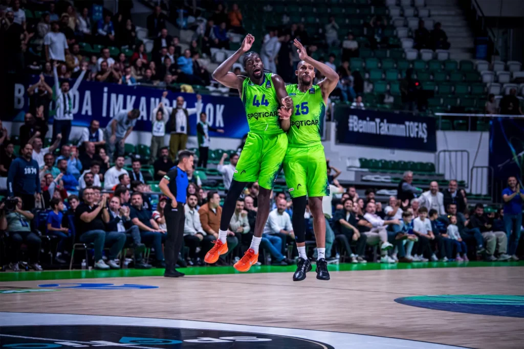 TOFAŞ, EuroCup C Grubu'na 82-69'luk galibiyetle başladı