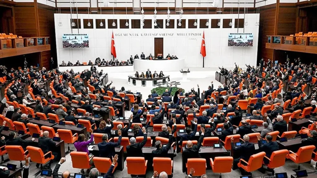 TBMM'de yeni yasama yılı yarın başlıyor: Milyonları ilgilendiren düzenlemeler gündemde...