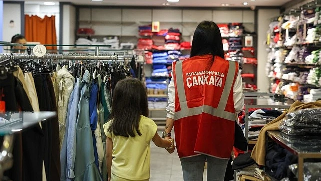 Çankaya Belediyesi’nden 600 öğrenciye okul forması desteği