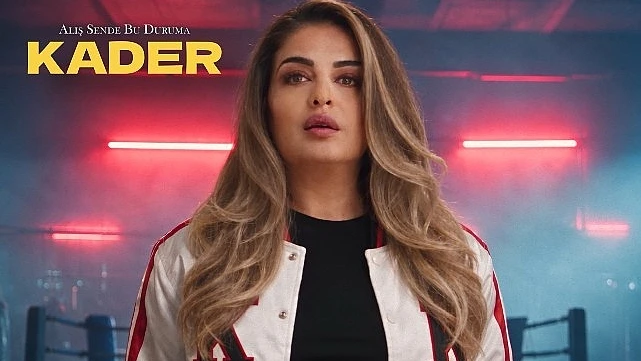 Kader yeni şarkısı Alış Sen de Bu Duruma ile dinleyiciyle buluştu