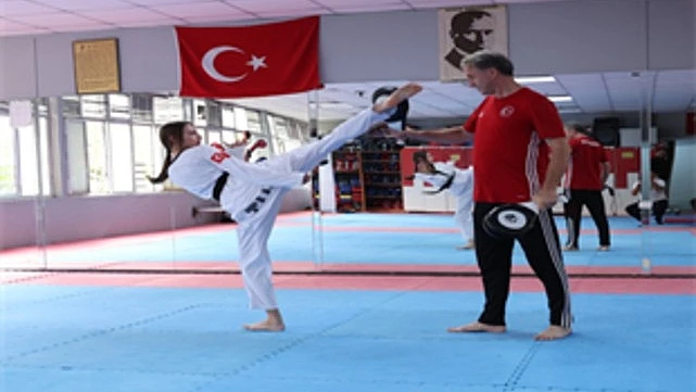 İzmir’in altın kardeşlerinden çifte madalya