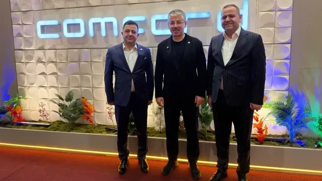 Şaban Çopuroğlu ANAMOB 2026'da Kayseri mobilyasını ziyaret etti
