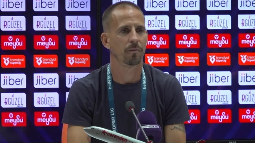Alanyaspor'da Joao Pereira: Sahadaki enerjiyi hissetmedim