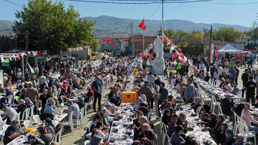 Mübadil torunları Tekirdağ Semetli'de aynı sofrada buluştu