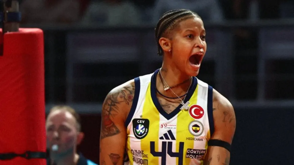 Voleybol derbisinde Fenerbahçe Beşiktaş'ı 3-2 yendi