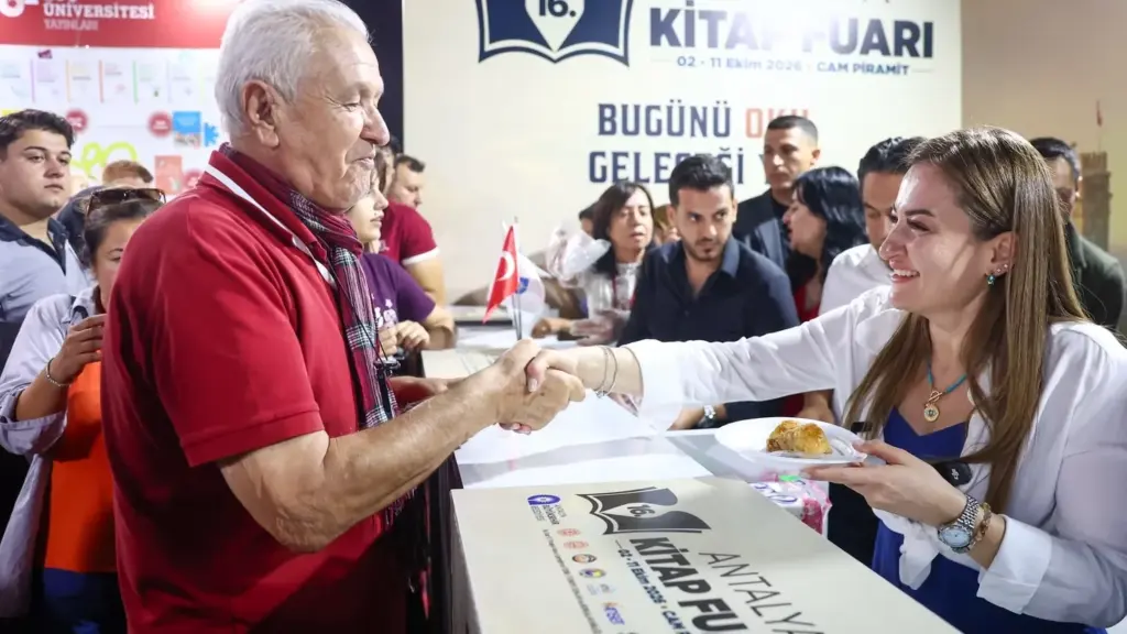 Antalya Kitap Fuarı rekor ziyaretçiyle kapandı: 1,17 milyon