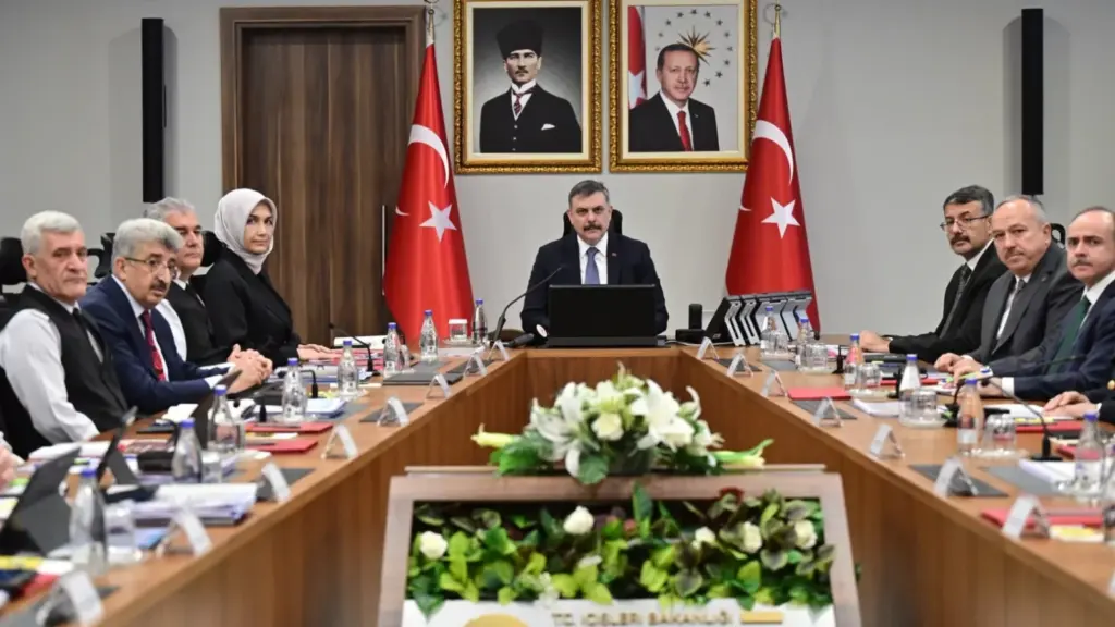 Okullarda güvenlik önlemi: Polis ve Jandarma yarım saat önce hazır