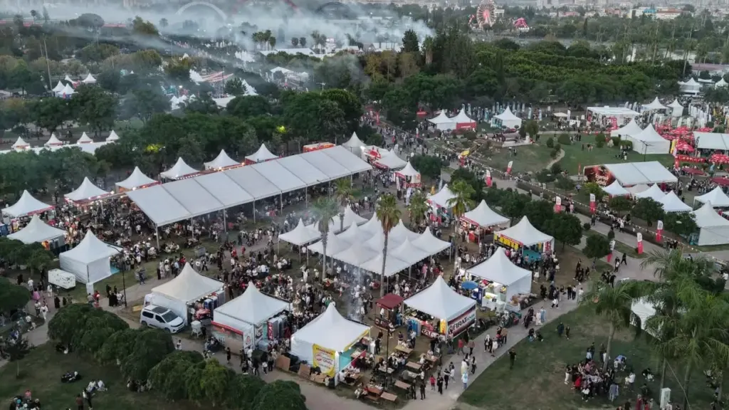 Adana Lezzet Festivali'nde gastronomi rüzgârı esti