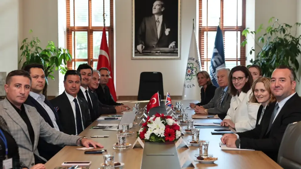 Muğla Büyükşehir Başkanı Ahmet Aras, İngiltere Büyükelçisi ile görüştü
