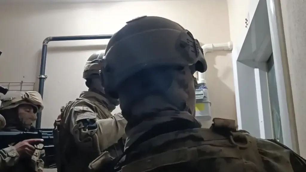 İzmir merkezli 4 ilde eş zamanlı operasyon: 21 gözaltı