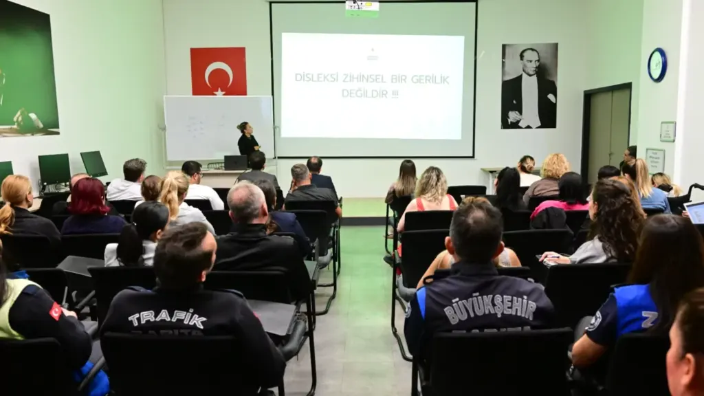 Manisa Büyükşehir'den personele disleksi farkındalık eğitimi