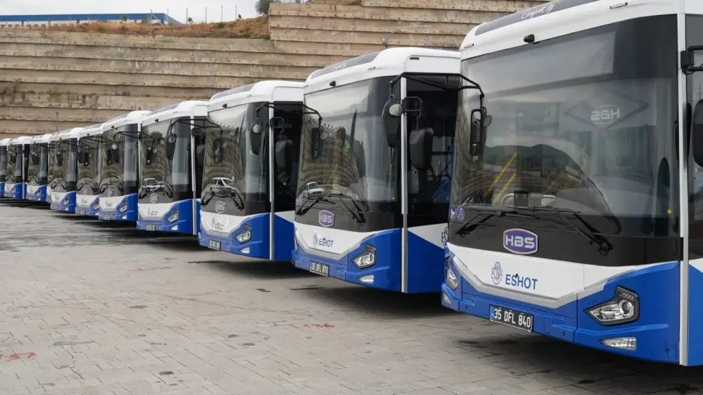 İzmir'de ESHOT ve İZULAŞ filosu 111 yeni otobüsle yenileniyor