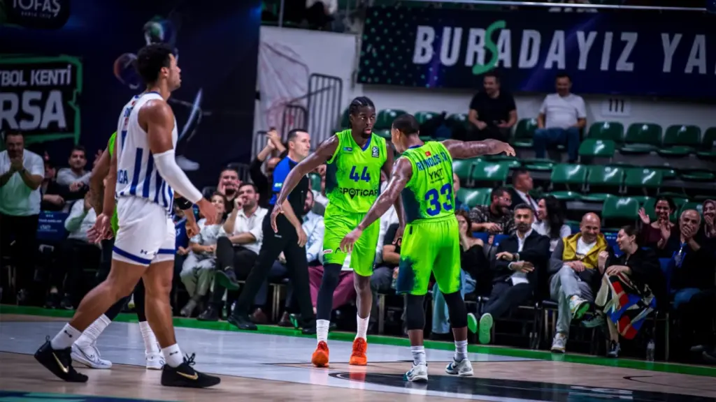 TOFAŞ Avrupa'da 3'te 3 yaptı: Buducnost'u 90-85 yendi