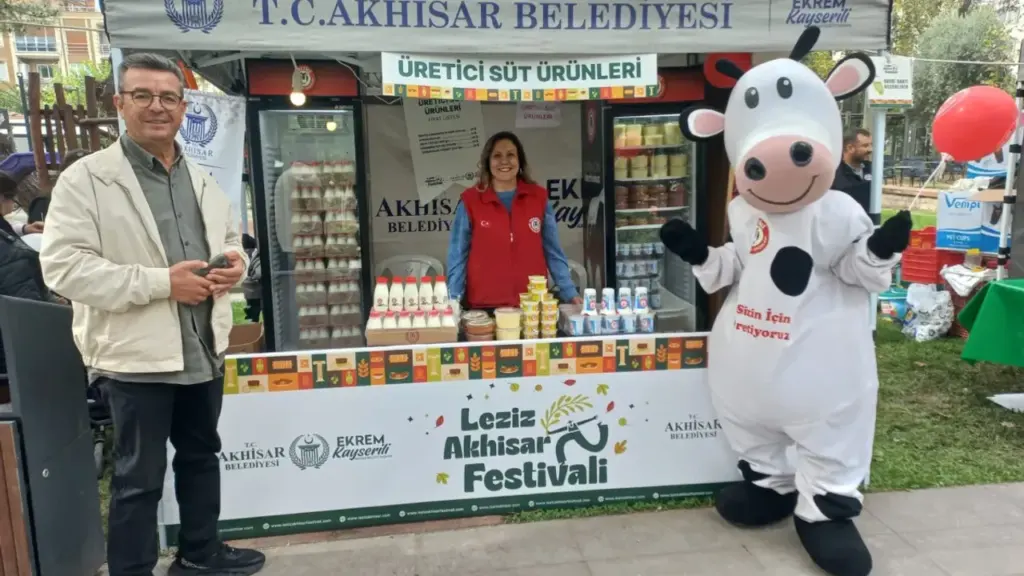 MÖBİŞ çocuk ürünü Akhisar'dan Ege'ye yayılıyor: katkısız süt öne çıkıyor