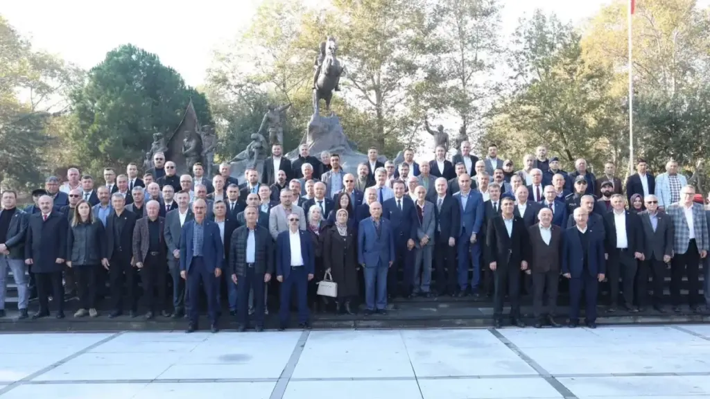 İnegöl’de 19 Ekim Muhtarlar Günü törenle kutlandı, protokol katıldı