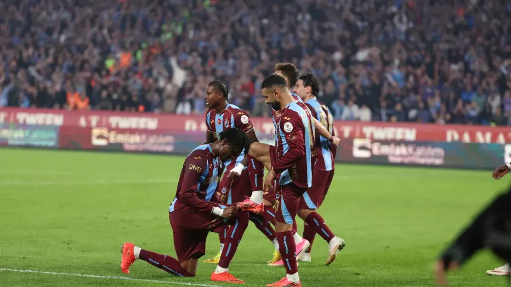 Trabzonspor Beşiktaş'ı 2-0 yendi: Derbilerin Reisi Fırtına