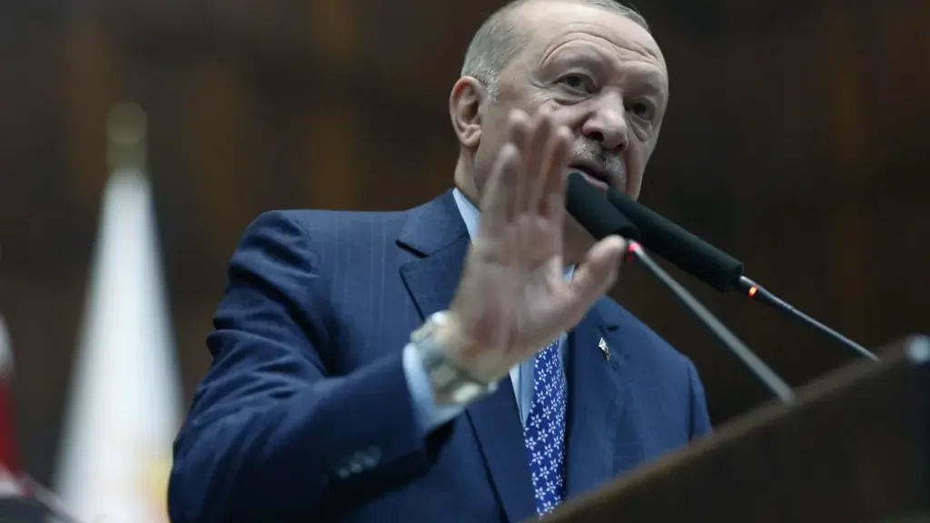 Erdoğan: İftira siyasetine teslim olmayız, fon soruşturmasında son durum