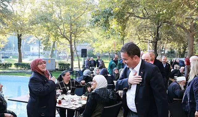 Osmangazi'de Erkan Aydın 55. Mahalle Kahvaltısında Vatandaşla Buluştu