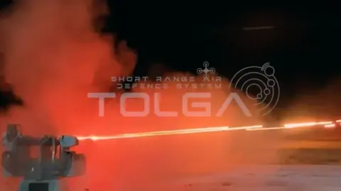 MKE TOLGA’nın çift namlulu sistemi hedef dronu vurdu