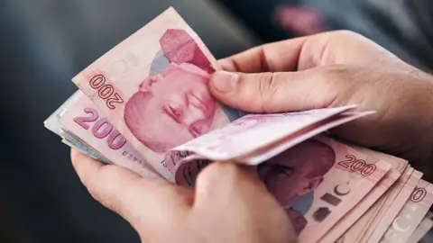 Emekliye ocakta yeni zam hesaplaması: Yüzde 10,45 ile kim ne alacak