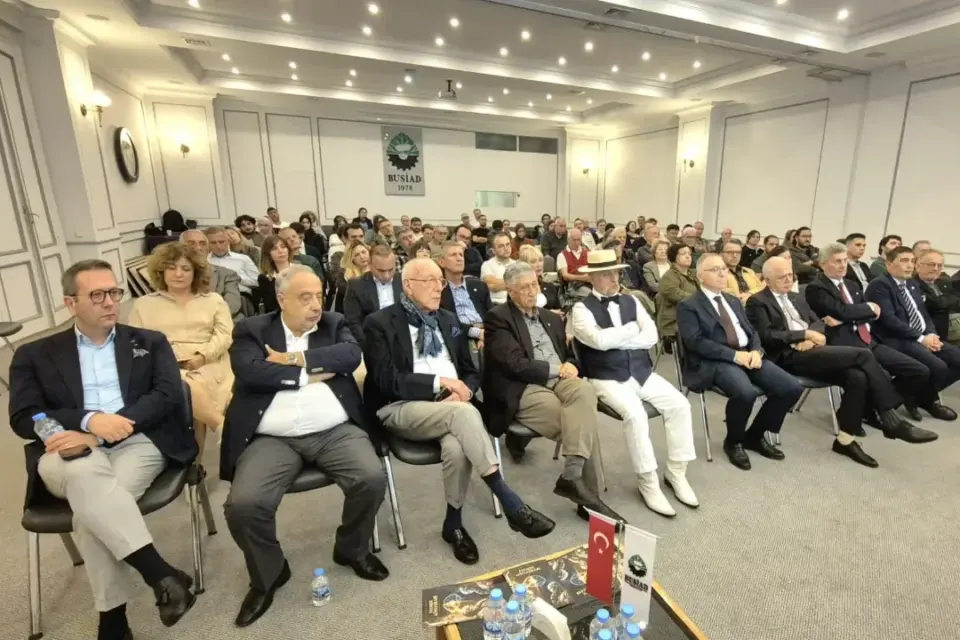 Bursa’da profesörden yapay zekâ uyarısı: İnsanlığın geleceği tehlikede